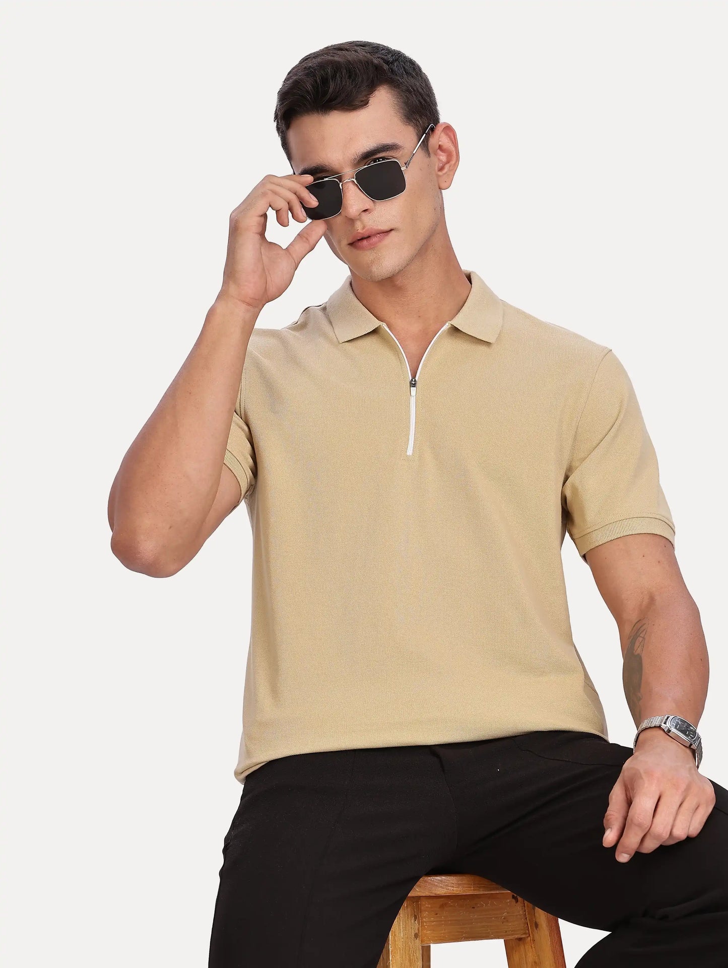 SKIN COLOR MEN SOLID ZIPPER POLO